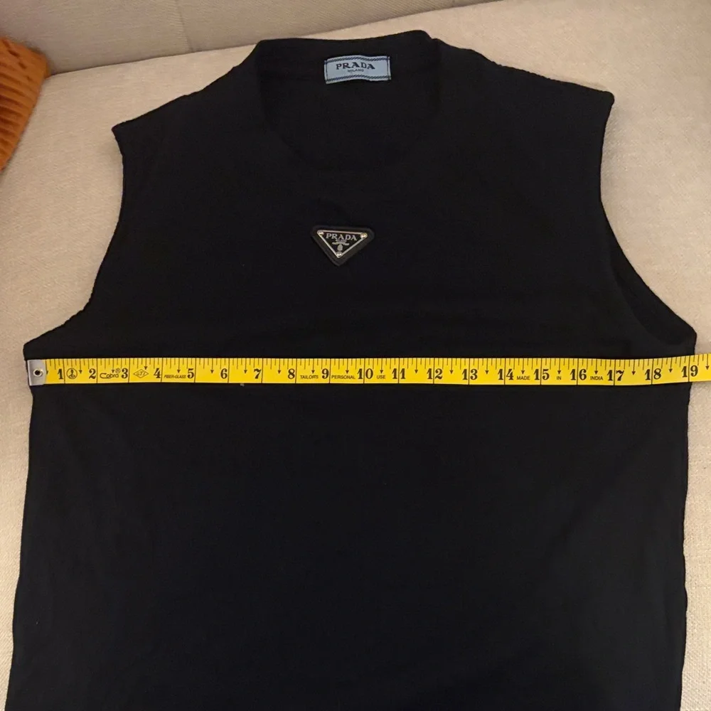 Prada Black Sleeveless cotton t Shirt with triangle Logo ! Designer - Picture 6 of 7